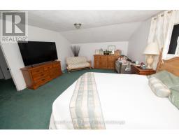 7589 HIGHWAY E - 13