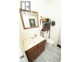 7589 HIGHWAY E - 31