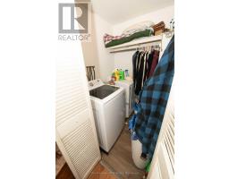 7589 HIGHWAY E - 33