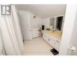 7589 HIGHWAY E - 41
