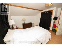 7589 HIGHWAY E - 43