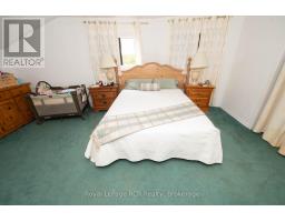 7589 HIGHWAY E - 44