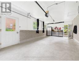 328 SUMMIT DRIVE - 32