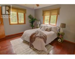 2 QUIRT CRESCENT - 15