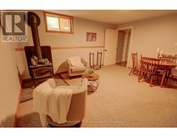 2 QUIRT CRESCENT - 22
