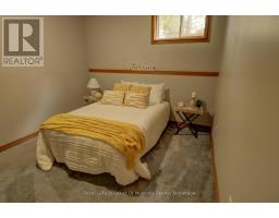 2 QUIRT CRESCENT - 26