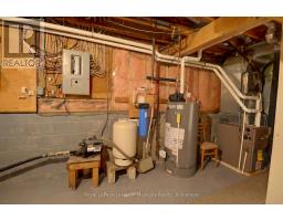 2 QUIRT CRESCENT - 29