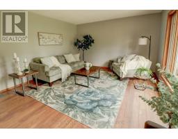 2 QUIRT CRESCENT - 4