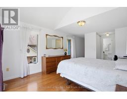 49 - 941 GORDON STREET - 25