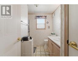 40 ALGONQUIN LANE - 24