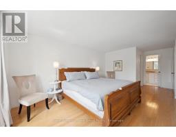 4 - 106 WOODLAWN ROAD E - 22
