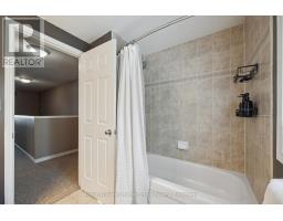 14 - 210 DAWN AVENUE - 26