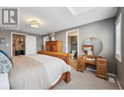 14 - 210 DAWN AVENUE - 28