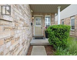 14 - 210 DAWN AVENUE - 5