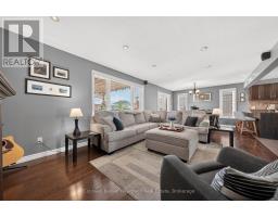 8 CREIGHTON AVENUE - 13