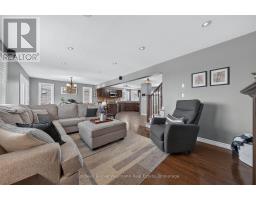 8 CREIGHTON AVENUE - 14