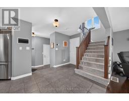 8 CREIGHTON AVENUE - 16