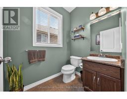 8 CREIGHTON AVENUE - 17
