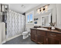 8 CREIGHTON AVENUE - 25