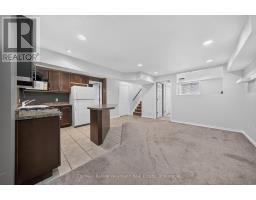 8 CREIGHTON AVENUE - 31