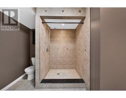 8 CREIGHTON AVENUE - 35