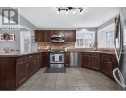 8 CREIGHTON AVENUE - 6