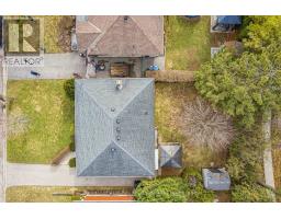 10 PAUL AVENUE - 43