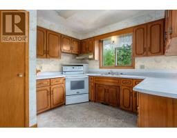 832 VICTORIA ROAD S - 22