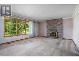 832 VICTORIA ROAD S - 3