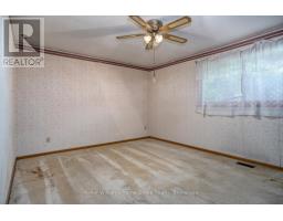 832 VICTORIA ROAD S - 30