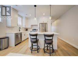 3 - 440 WELLINGTON STREET E - 4