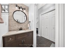 30 - 39 KAY CRESCENT - 30