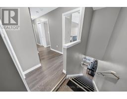 30 - 39 KAY CRESCENT - 33