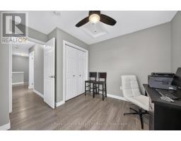 30 - 39 KAY CRESCENT - 40