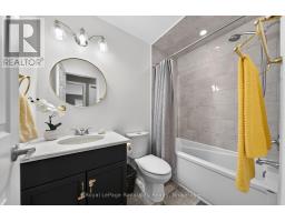 30 - 39 KAY CRESCENT - 42