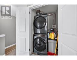 30 - 39 KAY CRESCENT - 44