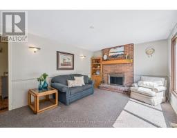 44 SHERWOOD DRIVE - 20
