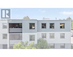 401 - 65 SILVERCREEK PARKWAY N - 35