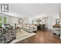 14 BROOKHAVEN COURT - 12