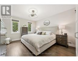 14 BROOKHAVEN COURT - 23