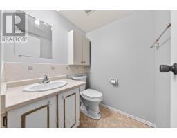 512 - 19 WOODLAWN ROAD E - 33
