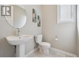 201 MCFARLANE CRESCENT - 26