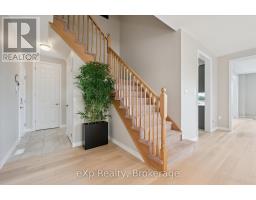 201 MCFARLANE CRESCENT - 27