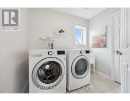 201 MCFARLANE CRESCENT - 38