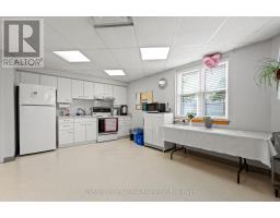 210 - 208 SILVERCREEK PARKWAY N - 45