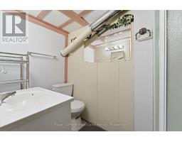 175 BROCK STREET - 32