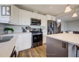 122 HALLIDAY DRIVE - 10
