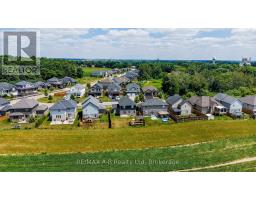 122 HALLIDAY DRIVE - 39