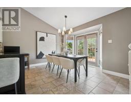 37 MUNROE CRESCENT - 13