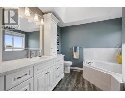 37 MUNROE CRESCENT - 23